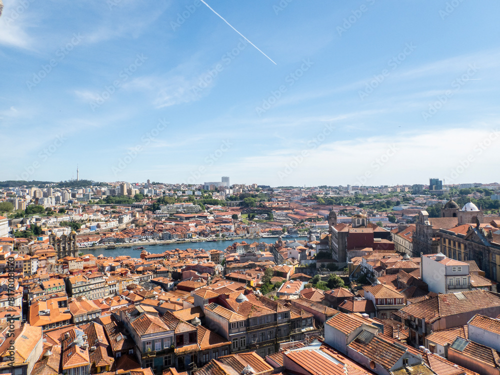 Wall mural ciudad a vista de pájaro, tejados naranjas de porto, portugal