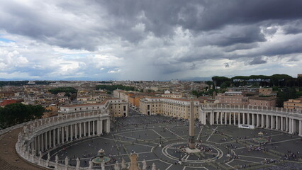 Vista panorámica del paisaje urbano desde la Basílica de San Pedro Ciudad del Vaticano en Roma,...