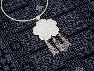 Luxury handmade hill tribe silver jewelry for lady