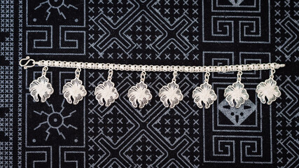 Luxury handmade hill tribe silver jewelry for lady