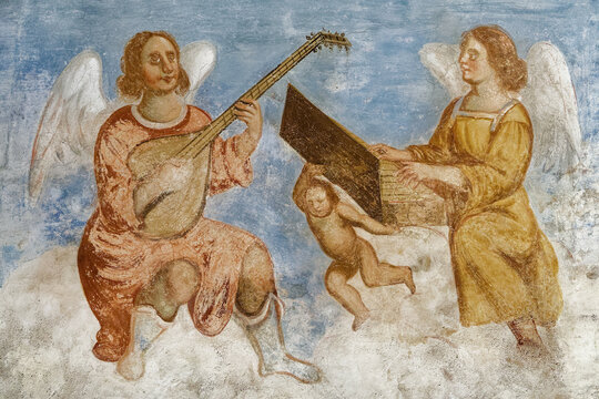 Angel musicians. Anges musiciens.  Fresques de la vo&ucirc;te de l&rsquo;&Eacute;glise San Nicola di Myra &agrave; Locorotondo. Italie