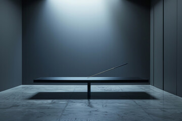 Installation artistique d'un billard minimaliste avec lumière focalisée et queue suspendue