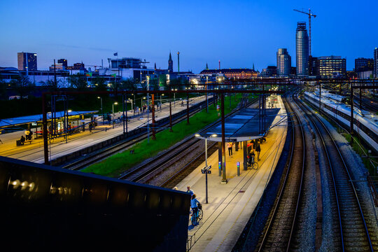 train station in copenhagen at night