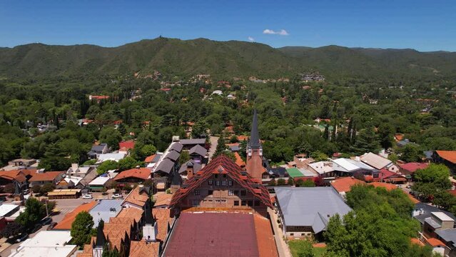 Vista a&eacute;rea o aerea de Villa General Belgrano. Pueblo colonial. Poblado. Cordoba, c&oacute;rdoba, provincia de cordoba, Argentina, Latinoamerica. Pueblo de la fiesta de la cerveza. Turismo.