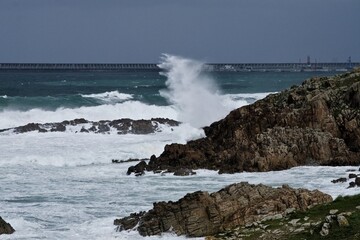 Olas y acantilados de Arteixo, Galicia