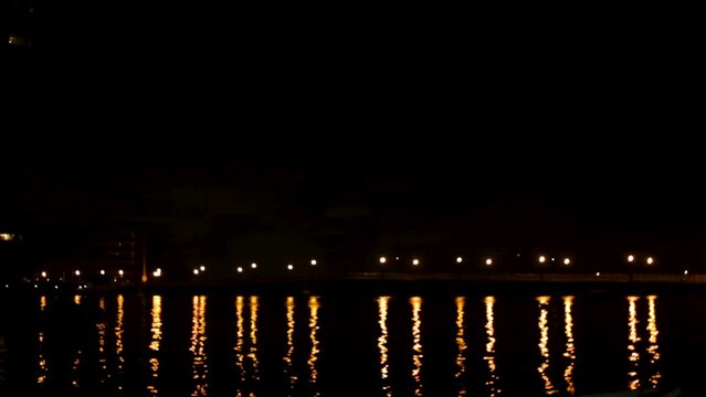 Efecto de deformaci&oacute;n de luces fuera de foco, luces de colores, recurso grafico y audiovisual. Efecto de luces.