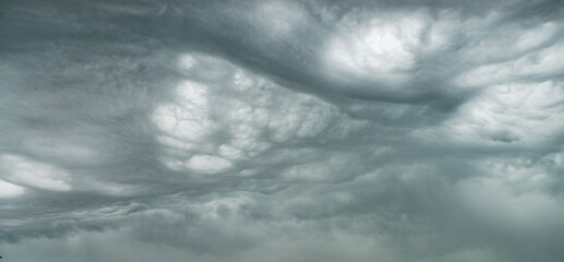 Asperitas clouds, a cloud formation featuring undulating waves
