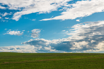 Xilin Gol Ulagai grassland blue sky and white clouds © nan