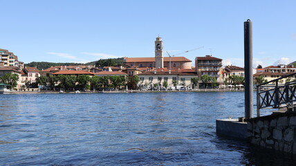 Sesto Calende, Lago Maggiore, Lombardia - Vacanze in Italia vista della città di Sesto Calende, provincia di Varese, Lago Maggiore, Lombardia, Italia.