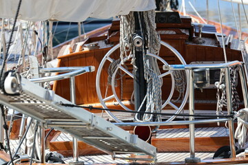 gr&eacute;ment dans le vieux port de Marseille