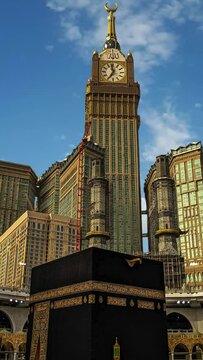 Kaaba Masjid Al Haram Makkah Clock Towers Time lapse in Mecca, Saudi Arabia Vertical Video