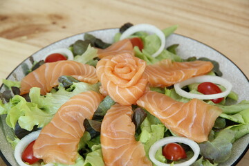 smoked salmon with lemon Salmon steak: smoked salmon: salmon sushi 