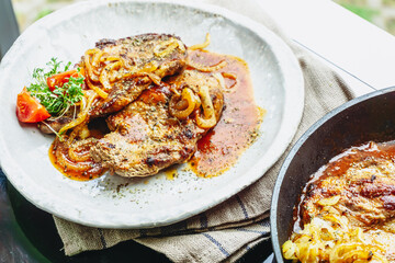 Pfälzer Schnitzel Kochen im Wohnmobil 