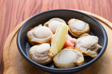 oysters in a bowl