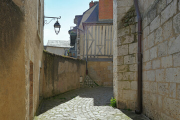 Blois, au pied de la Cathédrale Saint Louis