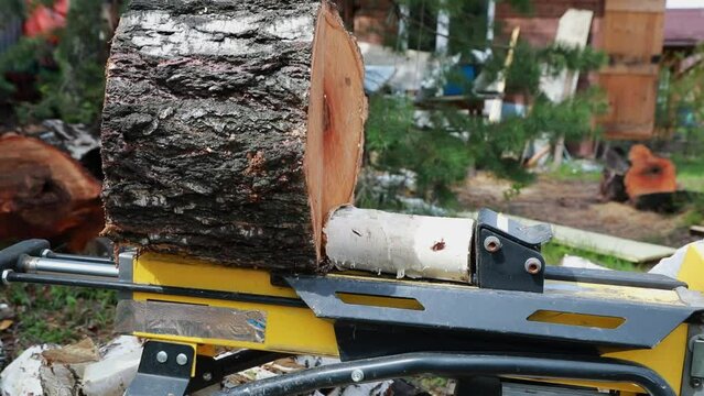 Simple and efficient firewood handling
