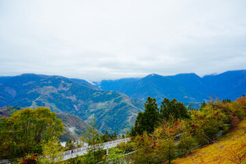 Obraz premium ali shan mountain and qingjing farm landscape in Taiwan 