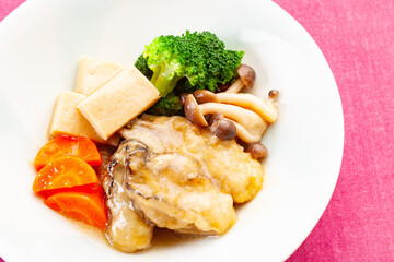 凍り豆腐と揚げ牡蠣のうま煮