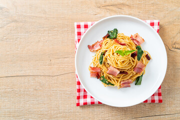 Stir-Fried Spaghetti With Dried Chili And Bacon