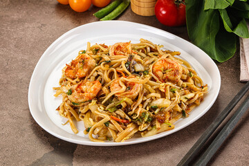 Pad Thai - noodles with prawn
