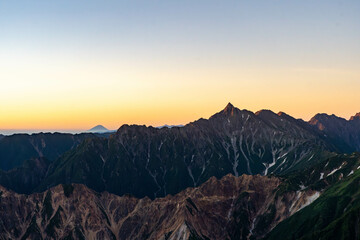 槍ヶ岳と富士山