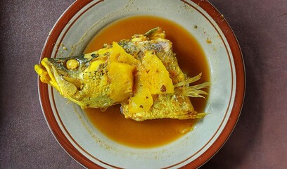 yellow fish head soup