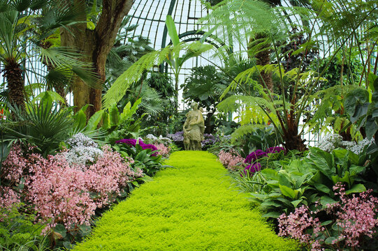 Serres royales de Laeken &agrave; Bruxelles, Belgique