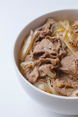 白背景の牛丼の写真