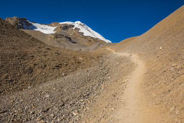 Path to the Thorong-La pass. Himalayan mountains, Nepal