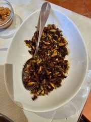 Friture de larves de guêpes - La Réunion France