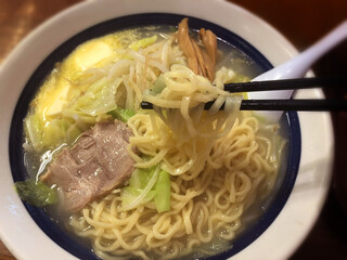太麺のラーメン・バター味