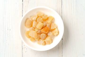 Ingredients required for shredded chicken in golden soup