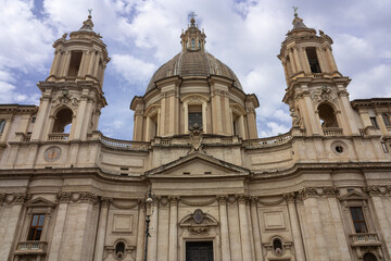 Fototapeta premium The facade of a grand renaissance cathedral 