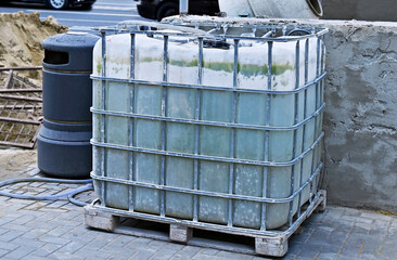 IBC container for liquid