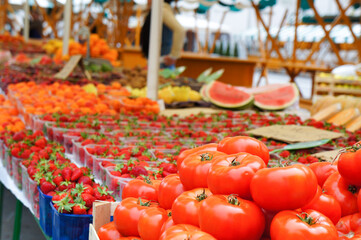 スロベニアの街中で開催されていたマーケットの様子