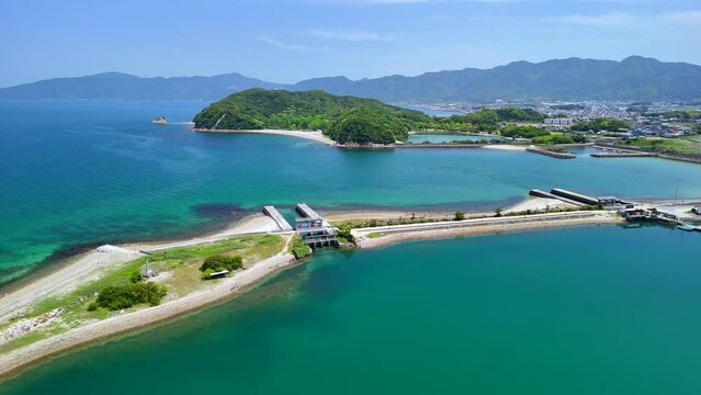 東かがわ市引田にある釣りができる巨大な養殖池