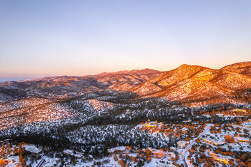Fototapeta premium Santa Fe in the winter. The Sangre de Cristo Mountains. Santa Fe, New Mexico.