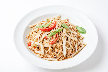 Delicious Asian Noodles with Tomato and Basil