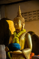 buddha statue