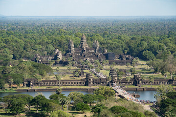 上空からのアンコールワット全景