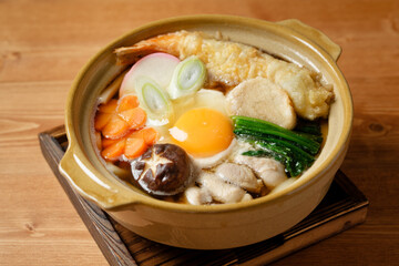 鍋焼きうどん