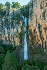 Cascada de Linarejos o de cola de caballo, en el parque natural de Cazorla, Segura y Las Villas.