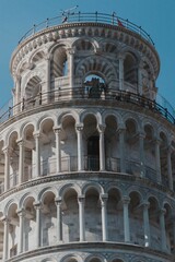 Naklejka premium the tower of pisa in italy is made with multiple round elements