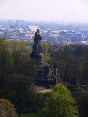 Blick auf Hamburg mit Bismarck-Denkmal