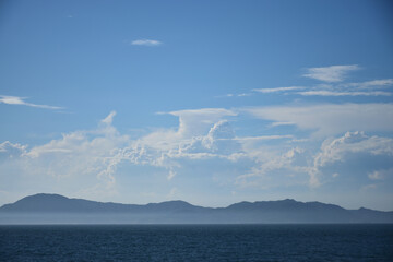 夏の雲と瀬戸内海