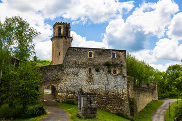 Donjon-clocher de l’église de Tourtouse, en Ariège