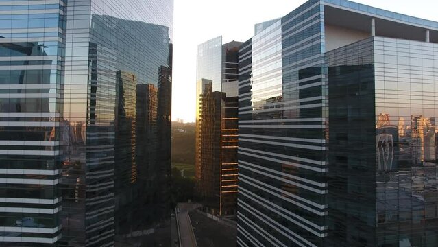 Commercial buildings on Chucri Zaidan Street - S&atilde;o Paulo, Brazil