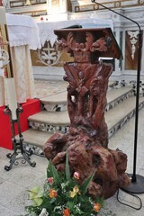 Macchiagodena - Leggio in legno nella Chiesa di Sant'Antonio di Padova