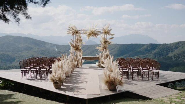 Decora&ccedil;&atilde;o de casamento ao ar livre