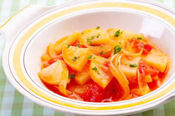 じゃが芋とトマトの重ね煮